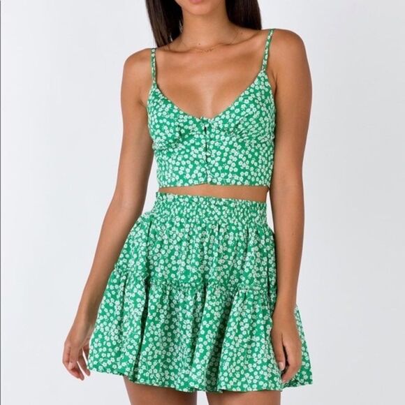 ✨ PRINCESS POLLY SHAH GREEN MINI SKIRT ✨ - Picture 2 of 11